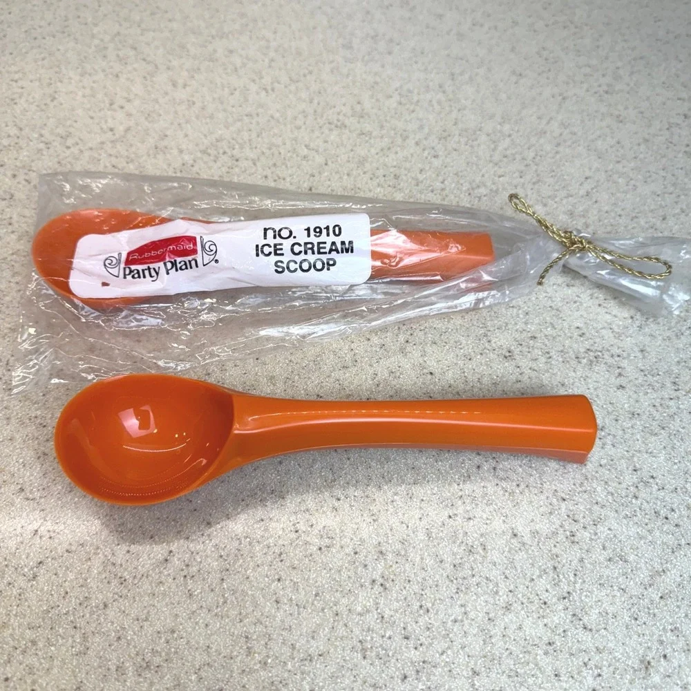 Rubbermaid brand new